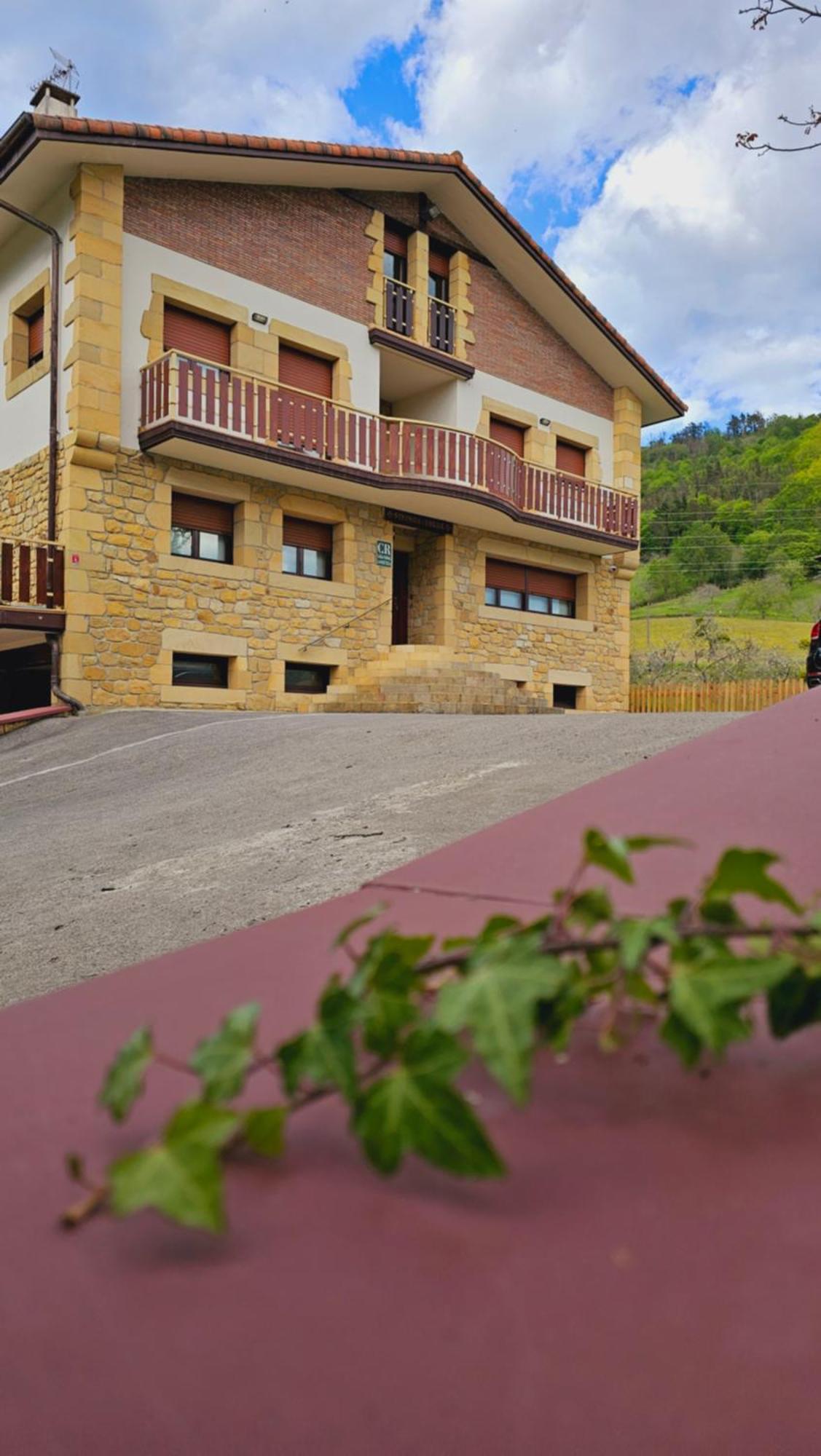 Simonan Borda Villa *
